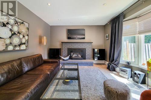 680 Powell Court, Burlington, ON 