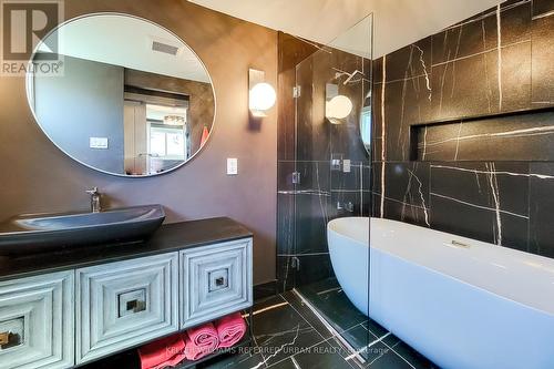 680 Powell Court, Burlington, ON 