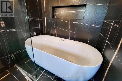 680 Powell Court, Burlington, ON 