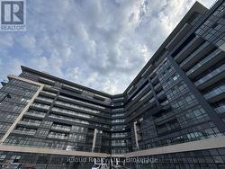 417 - 395 DUNDAS STREET W Oakville, ON L6M 5R8