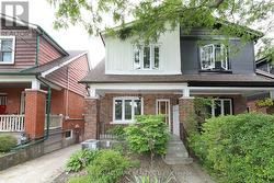 259 WOLVERLEIGH BOULEVARD Toronto, ON M4C 1S3