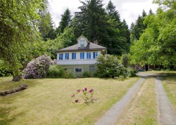 5002 Grouhel Rd Ladysmith, BC V9G 1J4