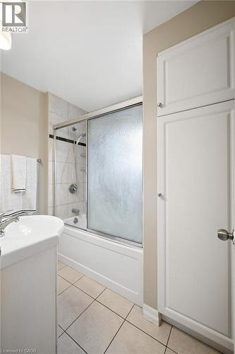 555 Wellington Street N, Kitchener, ON 