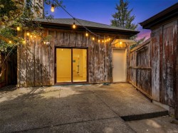 1607 Rebecca St Victoria, BC V8T 3N3