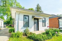 36 MELBOURNE STREET W Kawartha Lakes (Lindsay), ON K9V 2S8