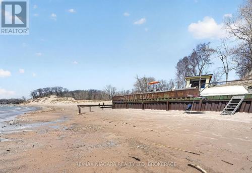 239 Pleasant Beach Road, Port Colborne (Sherkston), ON 