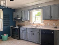 kitchen area - 