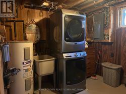 laundry / utility room - 