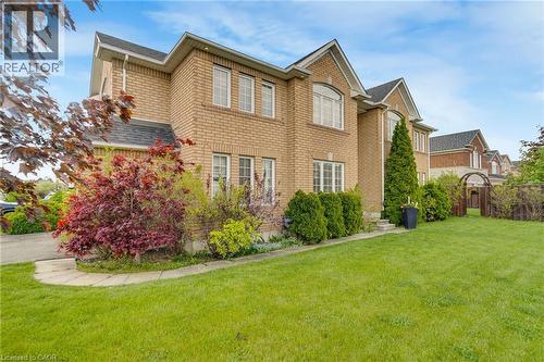 7419 Black Walnut Trail, Mississauga, ON 