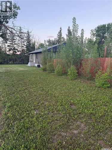 200 2Nd Street W, Dinsmore, SK 