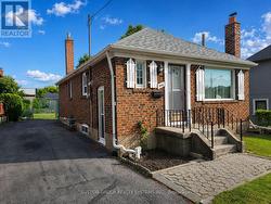 199 STRATHNAIRN AVENUE Toronto, ON M6M 2G6
