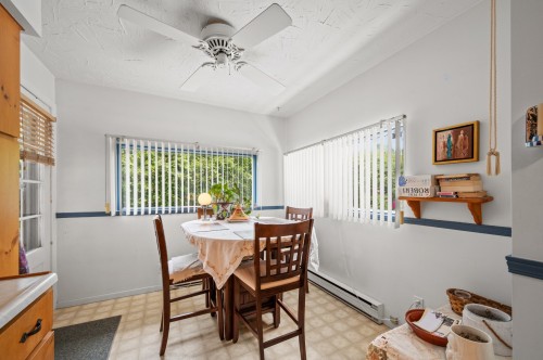 Salle à manger - 32 Av. Pagé, Saint-Sauveur, QC 