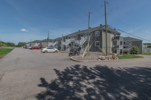 Overall view - 73 Place Du Marché, Saint-Joseph-Du-Lac, QC 