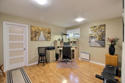 Salle familiale - 102 Rue Marchildon, Amos, QC 