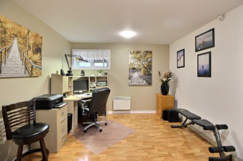 Salle familiale - 102 Rue Marchildon, Amos, QC 