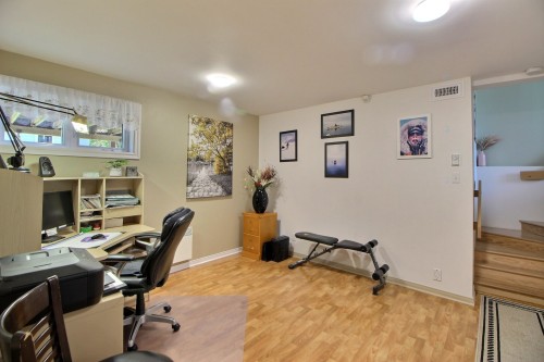 Salle familiale - 102 Rue Marchildon, Amos, QC 