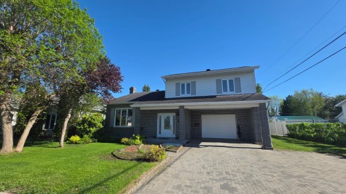 Façade - 102 Rue Marchildon, Amos, QC 