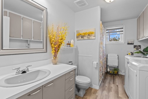 Salle de bains - 4711 Boul. Hébert, Salaberry-De-Valleyfield, QC 