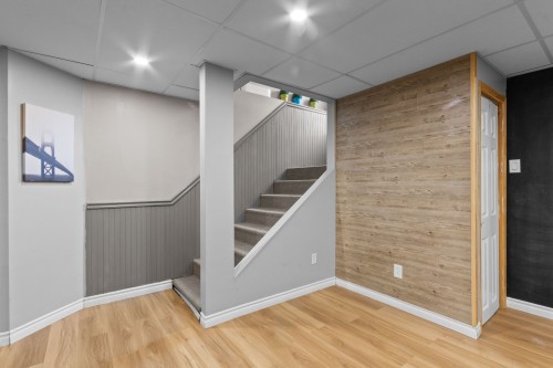 Salle familiale - 4711 Boul. Hébert, Salaberry-De-Valleyfield, QC 