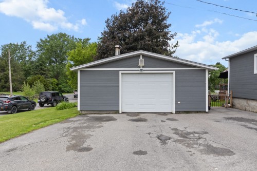 Garage - 4711 Boul. Hébert, Salaberry-De-Valleyfield, QC 