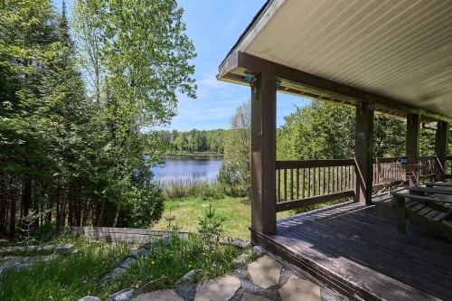 Vue sur l'eau - 331 Ch. Du Lac-Lanthier E., Rivière-Rouge, QC 