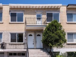 6933  - 6935 Av. Stuart  Montréal (Villeray/Saint-Michel/Parc-Extension), QC H3N 2P9