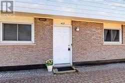 427 MOODIE DRIVE  Ottawa, ON K2H 8A4