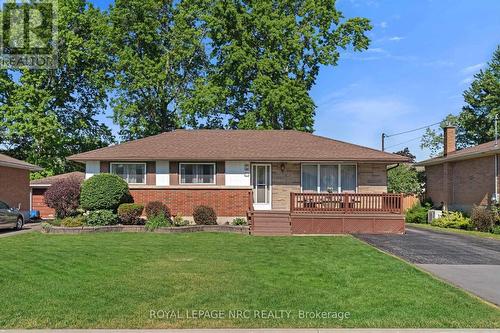 15 CARROL STREET  Welland (Broadway), ON L3C 2G5