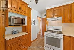 Organized, clean & functional kitchen - 