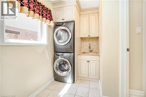 19 Sonata Avenue, Hamilton, ON - Indoor Photo Showing Laundry Room
