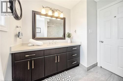 19 Sonata Avenue, Hamilton, ON - Indoor Photo Showing Bathroom