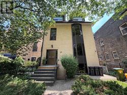 3 - 29 WINCHESTER STREET  Toronto, ON M4X 1A6