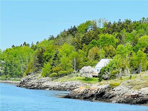 30 Stover Rd, Fairhaven, NB 