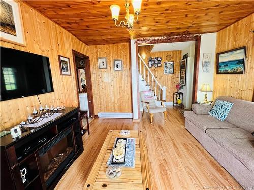 30 Stover Rd, Fairhaven, NB 