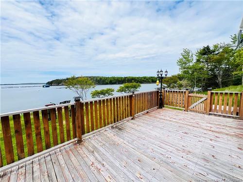 30 Stover Rd, Fairhaven, NB 