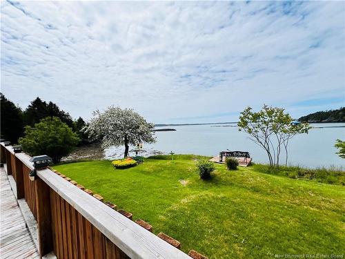 30 Stover Rd, Fairhaven, NB 