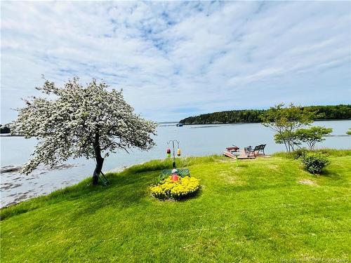 30 Stover Rd, Fairhaven, NB 