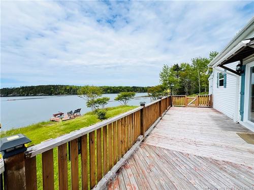 30 Stover Rd, Fairhaven, NB 