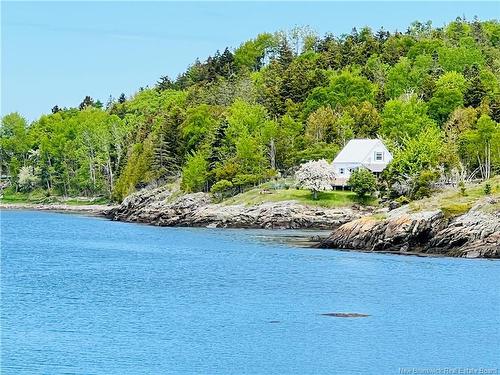 30 Stover Rd, Fairhaven, NB 