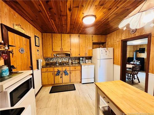30 Stover Rd, Fairhaven, NB 