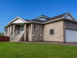 401 Tuscany Drive Thunder Bay, ON P7G 1B7