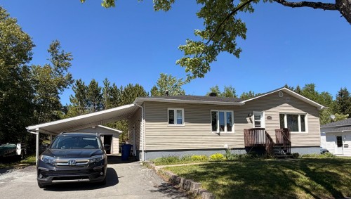 805 Rue Tardif E.  Rouyn-Noranda, QC J9X 3S1