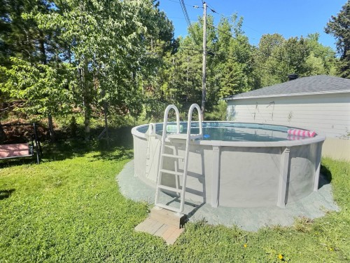 Pool - 805 Rue Tardif E., Rouyn-Noranda, QC 