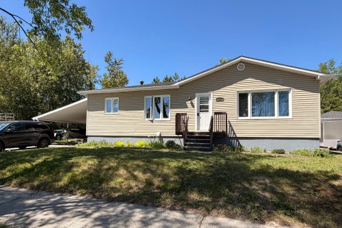 Front of Structure - 805 Rue Tardif E., Rouyn-Noranda, QC 
