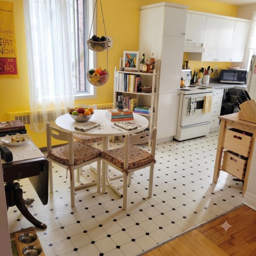 Salon - 10-5825 Rue Souart, Montréal (Côte-Des-Neiges/Notre-Dame-De-Grâce), QC 