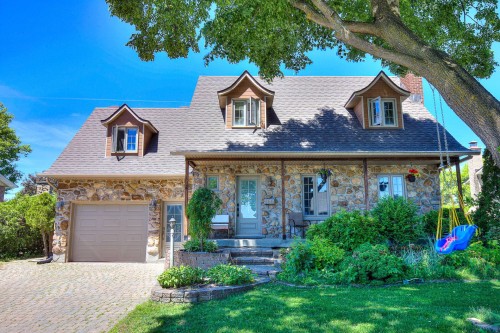 166 Rue Orléans  Saint-Eustache, QC J7P 5B1