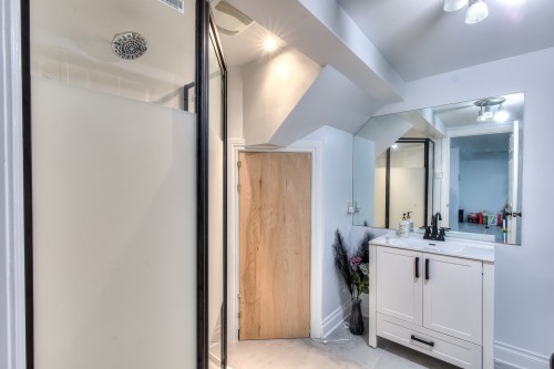 Salle de bains - 166 Rue Orléans, Saint-Eustache, QC 