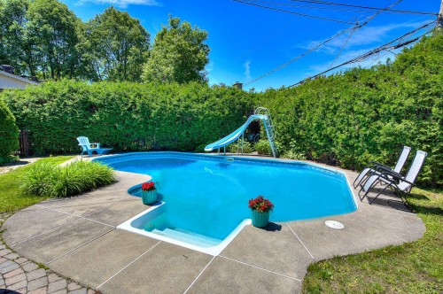 Piscine - 166 Rue Orléans, Saint-Eustache, QC 