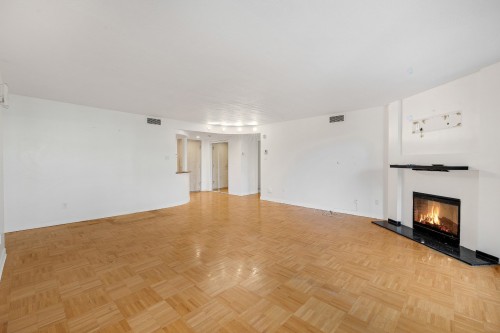 Living Room - 303-600 Rue De La Montagne, Montréal (Ville-Marie), QC 