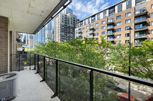 Balcony - 303-600 Rue De La Montagne, Montréal (Ville-Marie), QC 